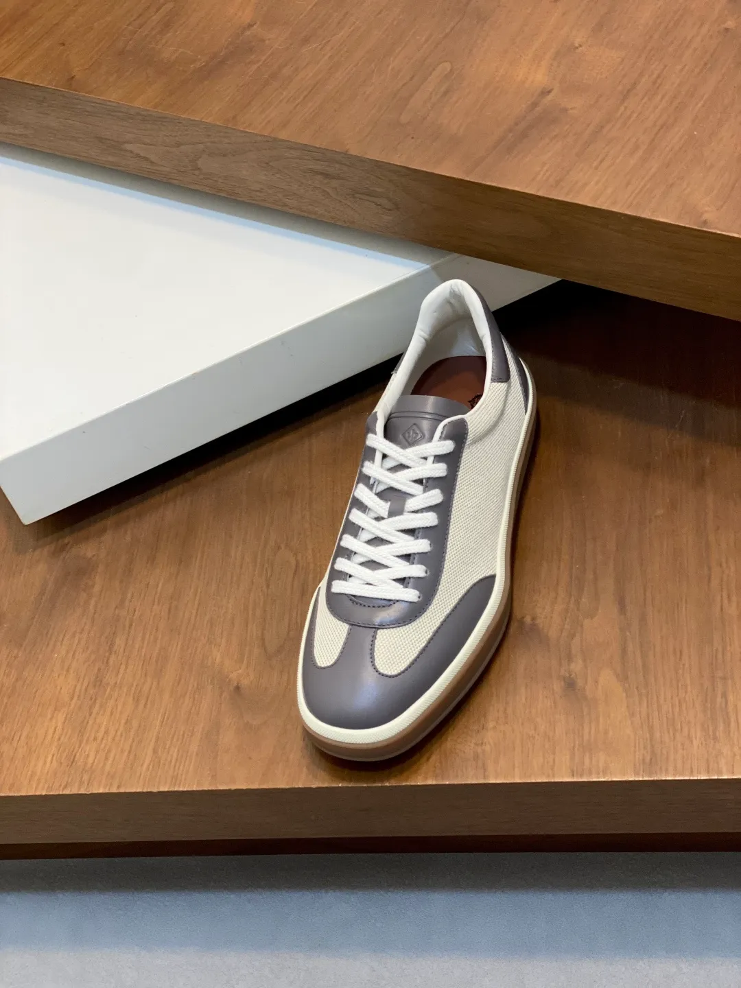💰420Loro Piana — Classic casual shoes, men's lace-up casual shoes and sneakers, high-quality lightweight and comfortable fabrics, suitable for outdoor leisure, the color is young and energetic, and it looks great with sportswear or casual suits! Code number: 39-44 (38, 45, 46, can be customized)